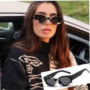 CATEYE SNAKE BLACK SUNNIES WITH SILVER SNAKE TRIM-NEW